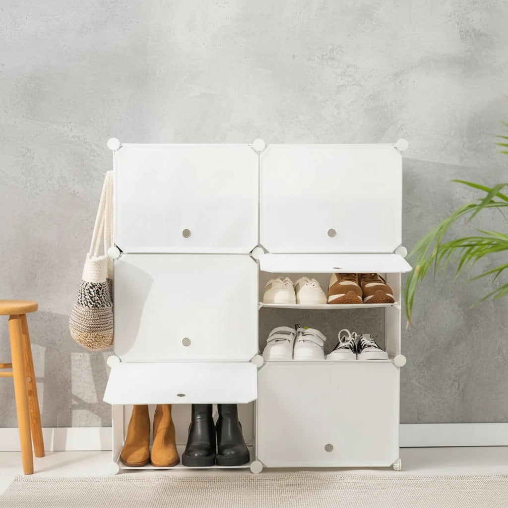 Étagère à chaussures modulaire blanche avec portes ventilées et porte-manteau